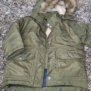 H&M 2-3 winter olive jacket needs repair see pics.